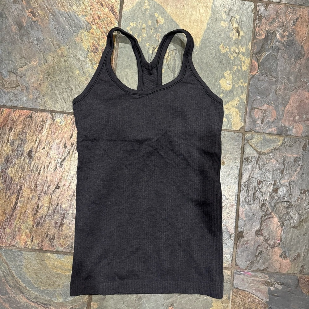 Lululemon Ebb to street tank